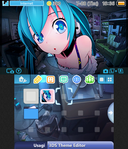 Hatsune Miku Looking at You!